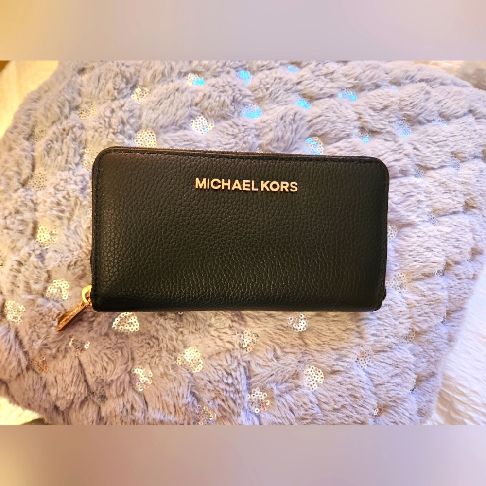 Michael Kors Pebbled Leather Large  Zip Wallet SOLD